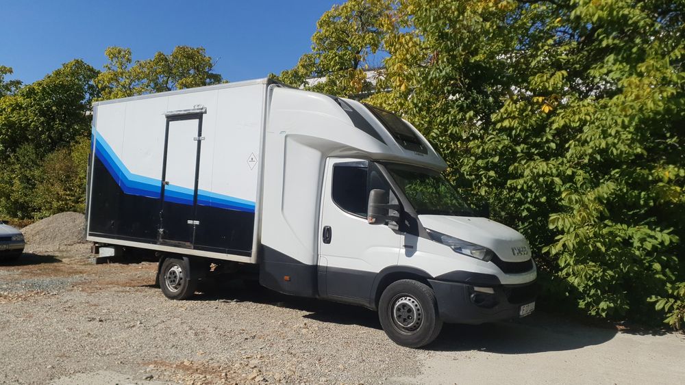 Autoutilitara Iveco 2015 3000cm cu Trapa,Dormitor cu  pat