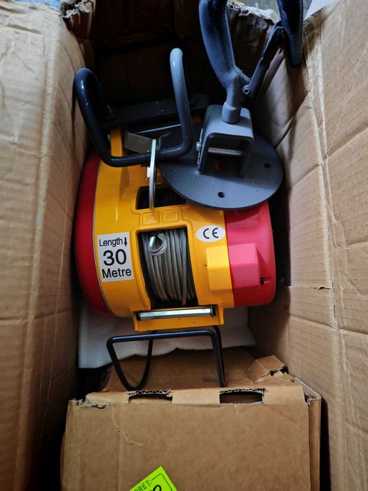 Palan electric 1300 W, Inaltime ridicare 30 m, Capacitate max 230 kg,