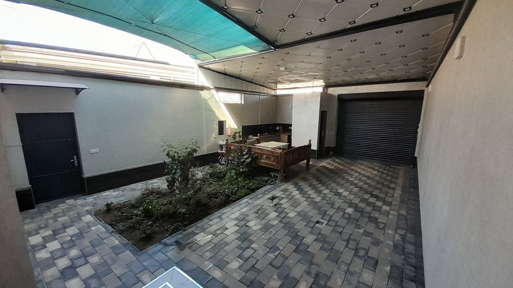 Срочно  2  этажли евро коттеж сотилади!