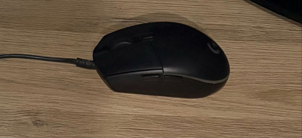 Геймърска мишка Logitech G102