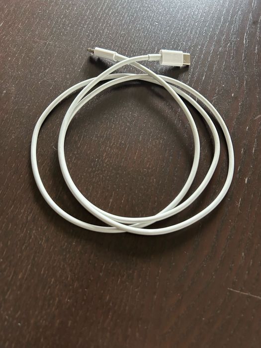 Vand cablu de incarcare/date original Iphone 13