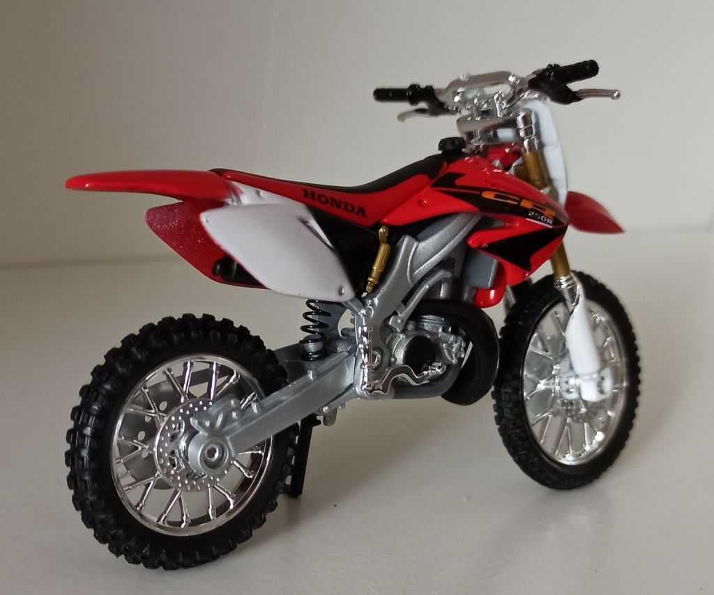 Macheta motocicleta Honda CR250R - Welly 1/18