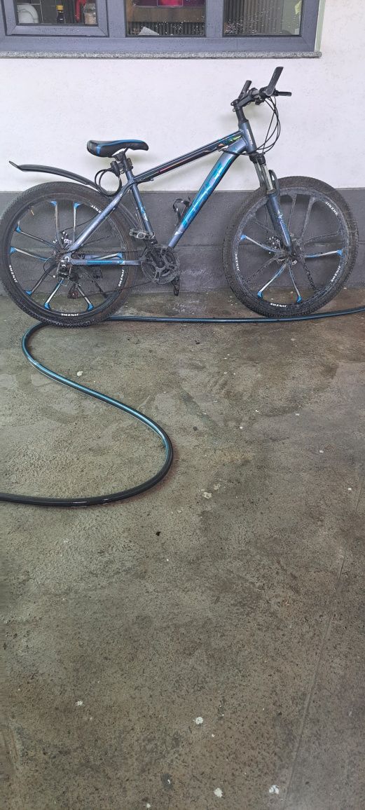 Velosiped sotiladi b.u