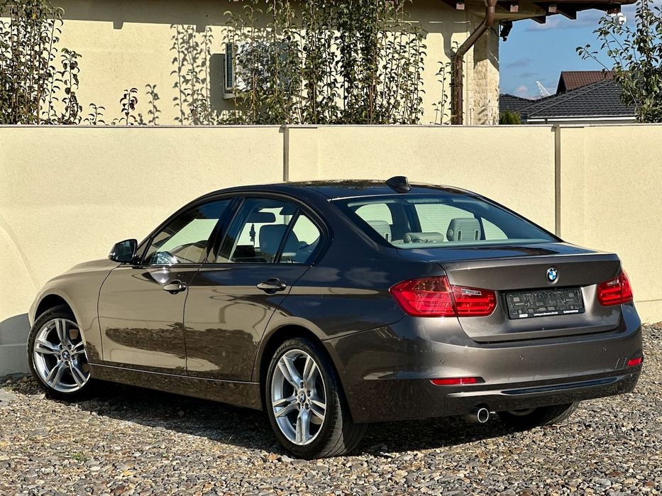 BMW F30 Seria 3 Automat 320d 2013  / Camera / Xenon / Navi / RATE