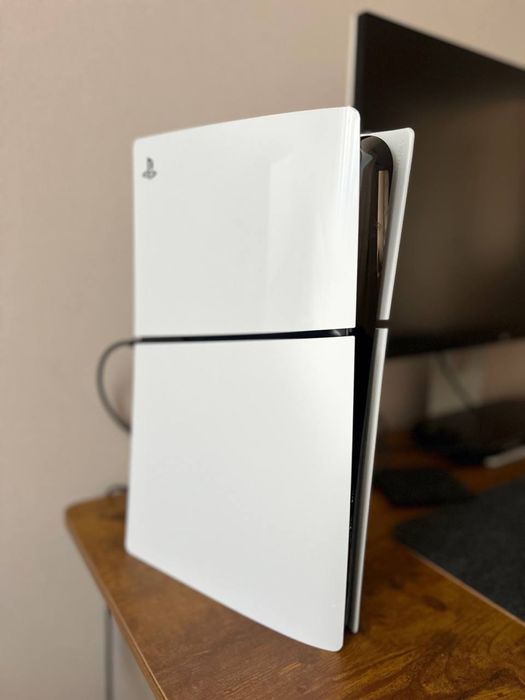 PlayStation 5 Slim + 2 геймпадами