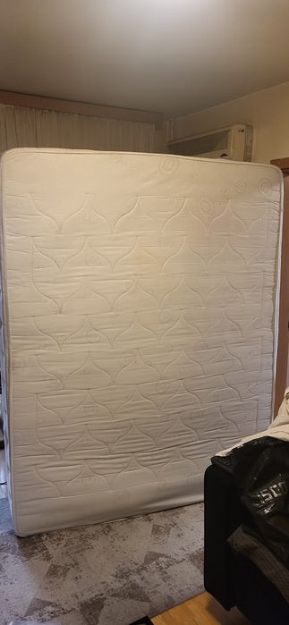 Ofer saltea de pat gratuit