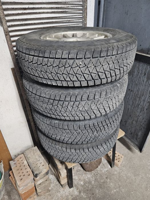 Минусови джанти с гуми за Сузуки Витара на 2 сезона!