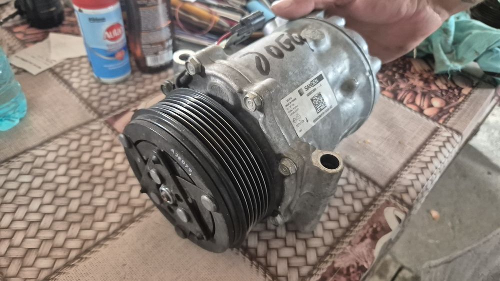 Compresor aer condiționat clima dacia jogger piese motor
