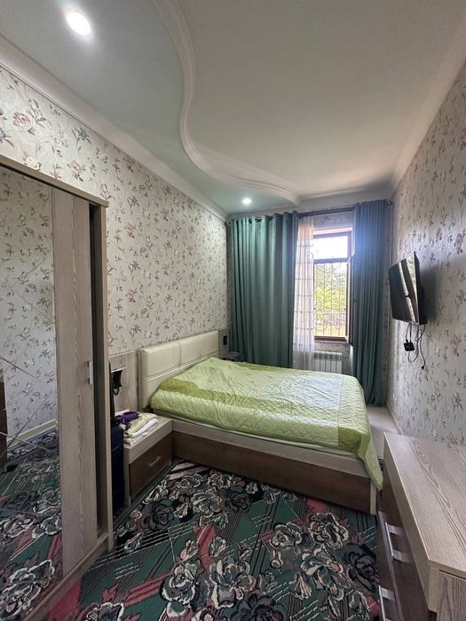 Продается 3х-комнатная квартира в новостройке на Паркентском 1й этаж