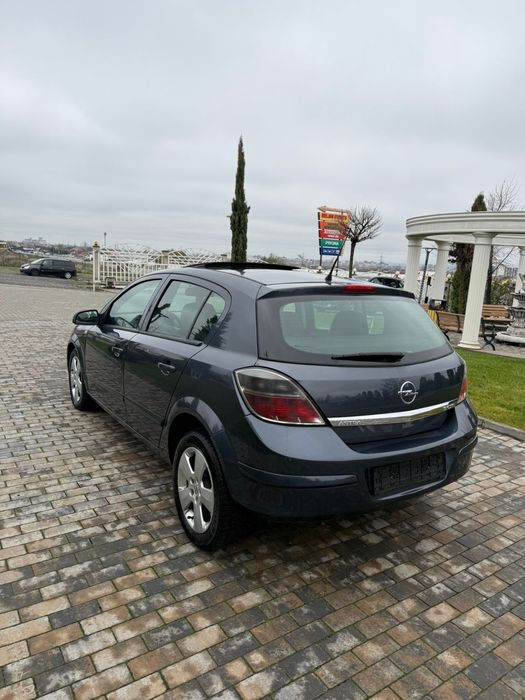 Vand Opel Astra h 1.9 cdti an 2009