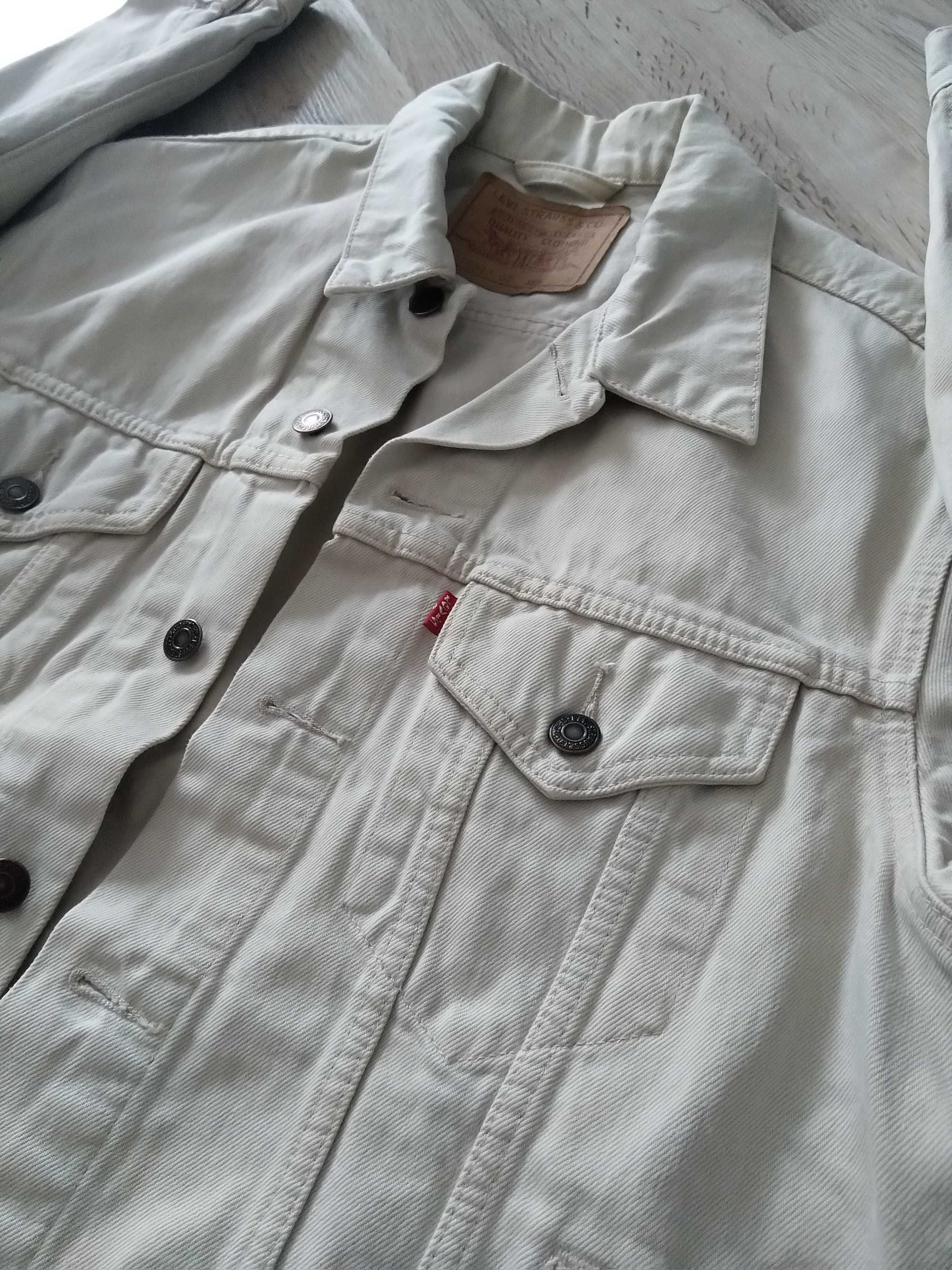 Jacheta Levi Strauss - M