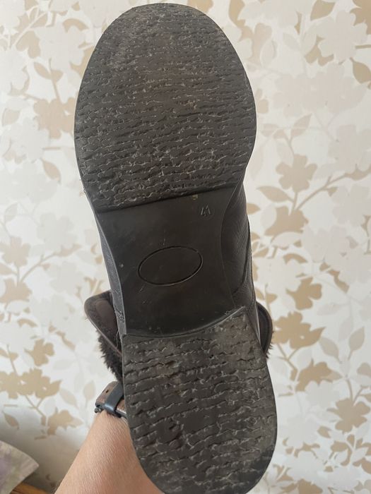 Ghete îmblanite din piele