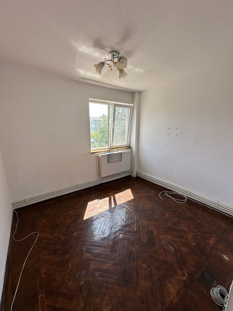 Inchiriez/Vand apartament