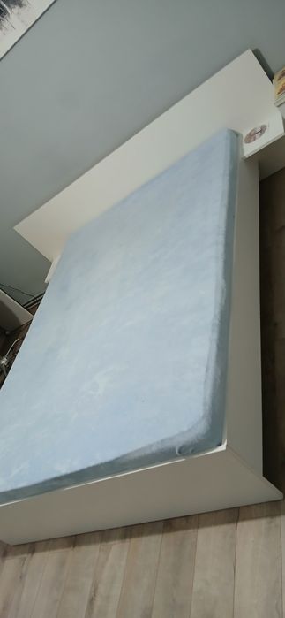 Vindem mobila dormitor folosită!