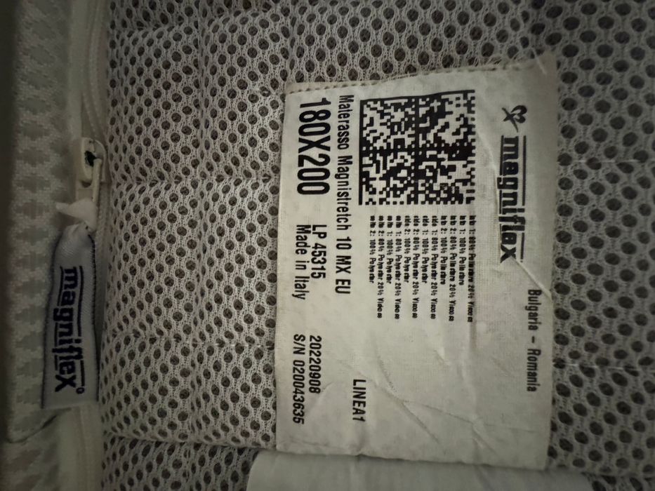Pat boucle 180/200 + saltea Magniflex Magnistretch 180/200