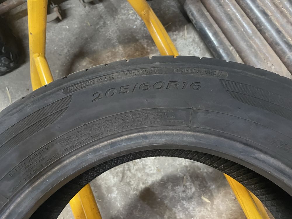 2бр. Dunlop Sport Blue Response 205/60/16, 6мм грайфер, ДОТ 2022