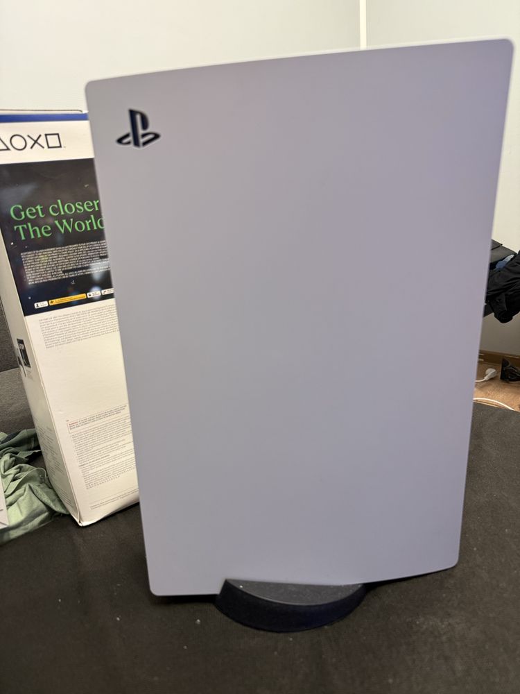 Playstation 5 CD Disc 1TB + 2 джойстика и 3 игри