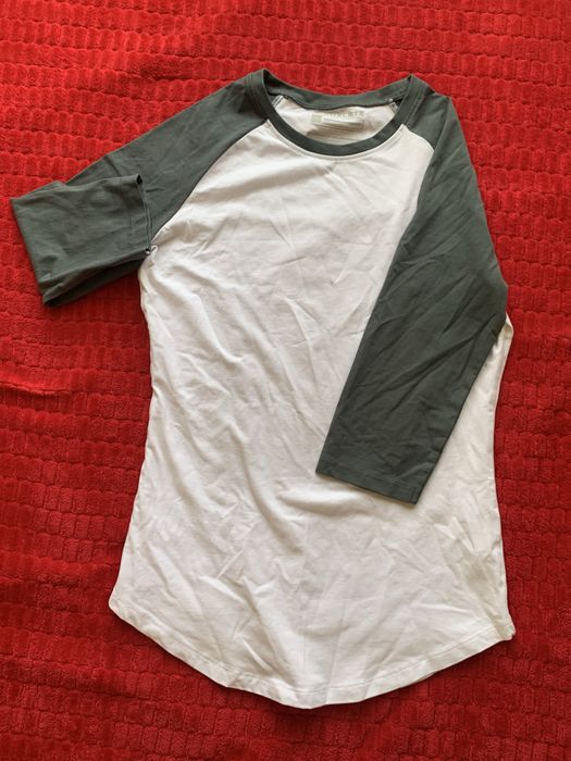 Bluzita Alphalete noua