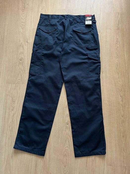 pantaloni dickies cargo noi cu eticheta 36