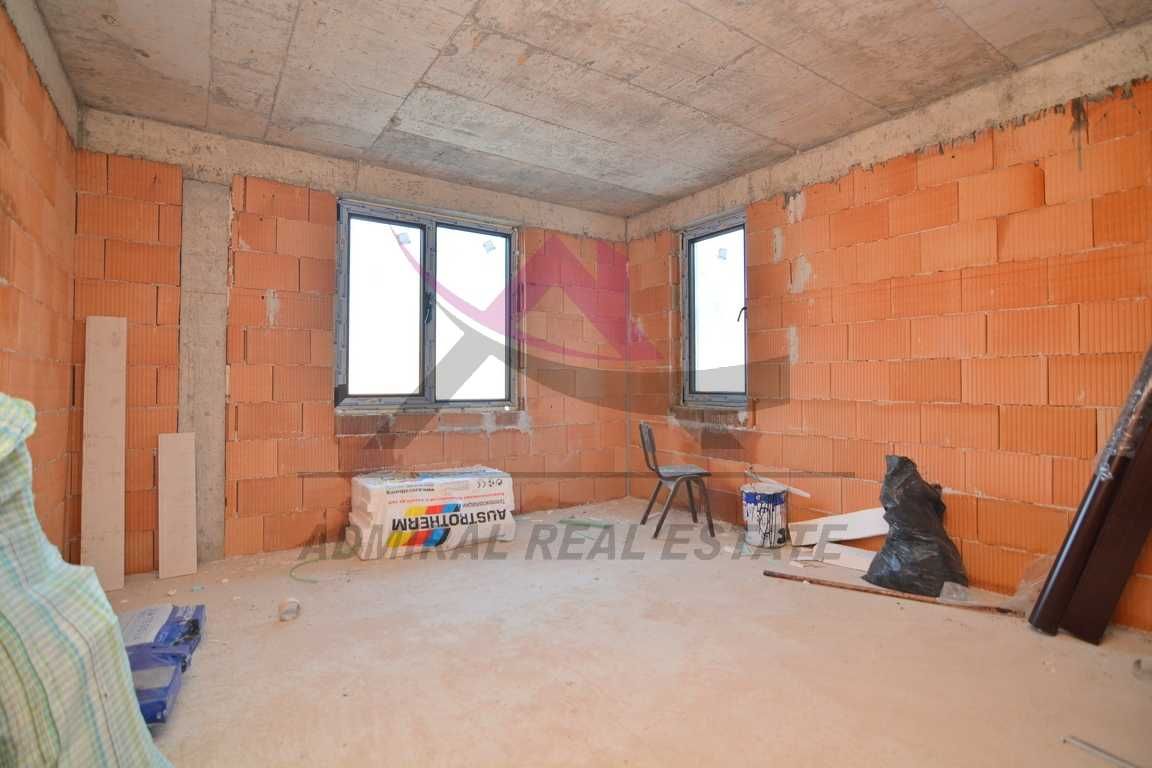 Продава се Четиристаен апартамент в Варна, Лятно кино Тракия - 148 кв.м за 2129 €/кв.м - Снимка #3