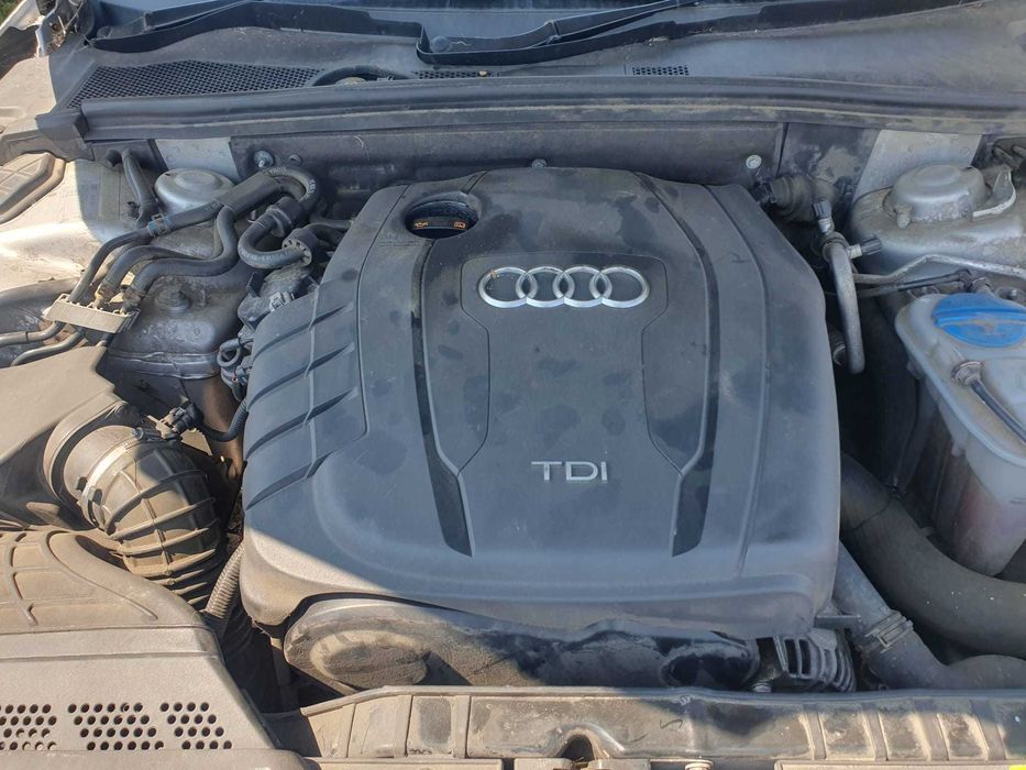 Dezmembrez Audi A4 B8 2.0TDI 2011