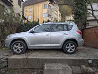 Toyota RAV4 Se oferă cu 8 jante de aluminiu cu roti de iarna / vară și