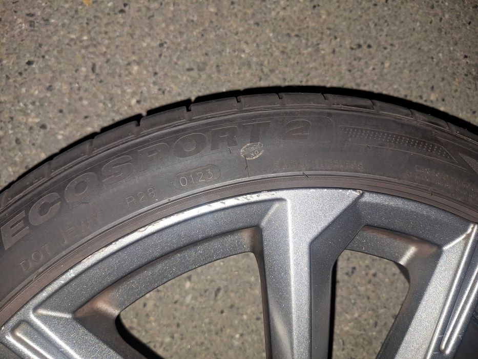 Vând roți AEZ ARUBA R19 în stare foarte bună.