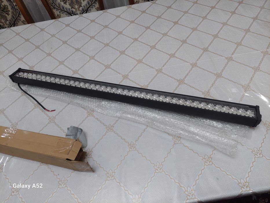 12_24W yonuvchi praektor