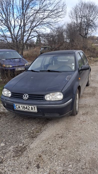Фолцфаген Голф 4  1,4 бенэин