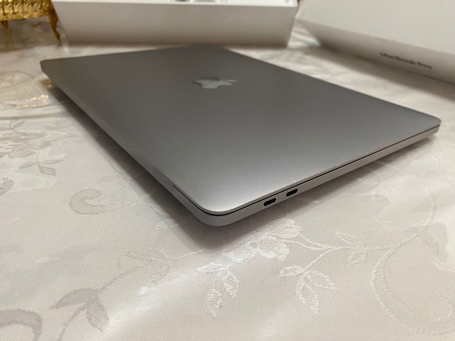 Macbook pro m1 8/256