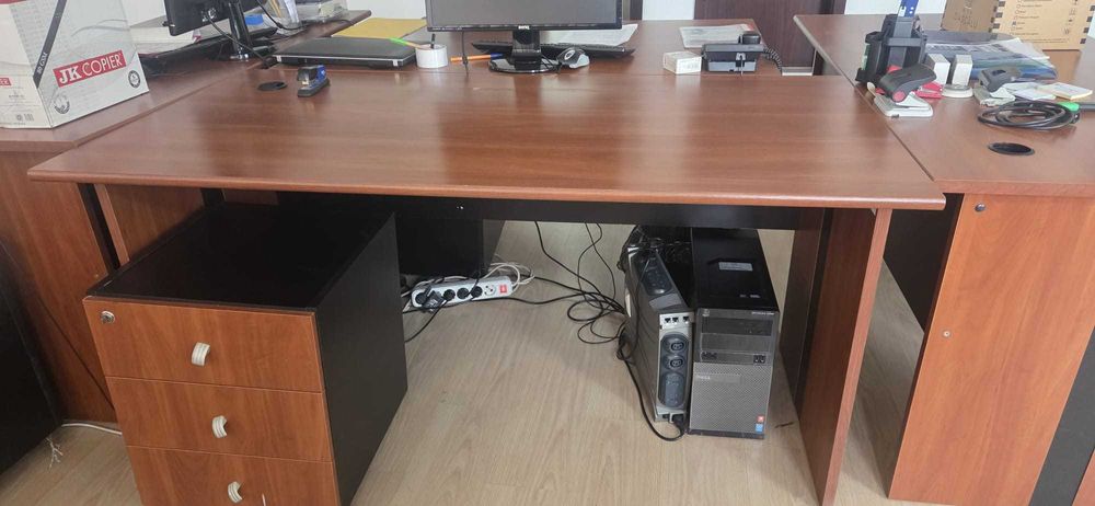 Mobilier de birou – stare foarte bună, ideal firmă sau home office