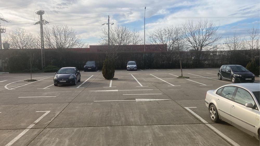 Inchiriez Parcare auto