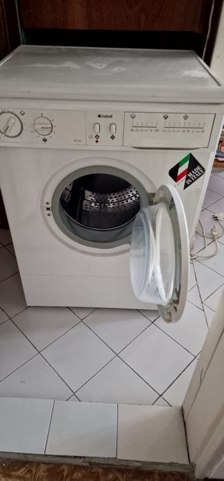 Работеща пералня