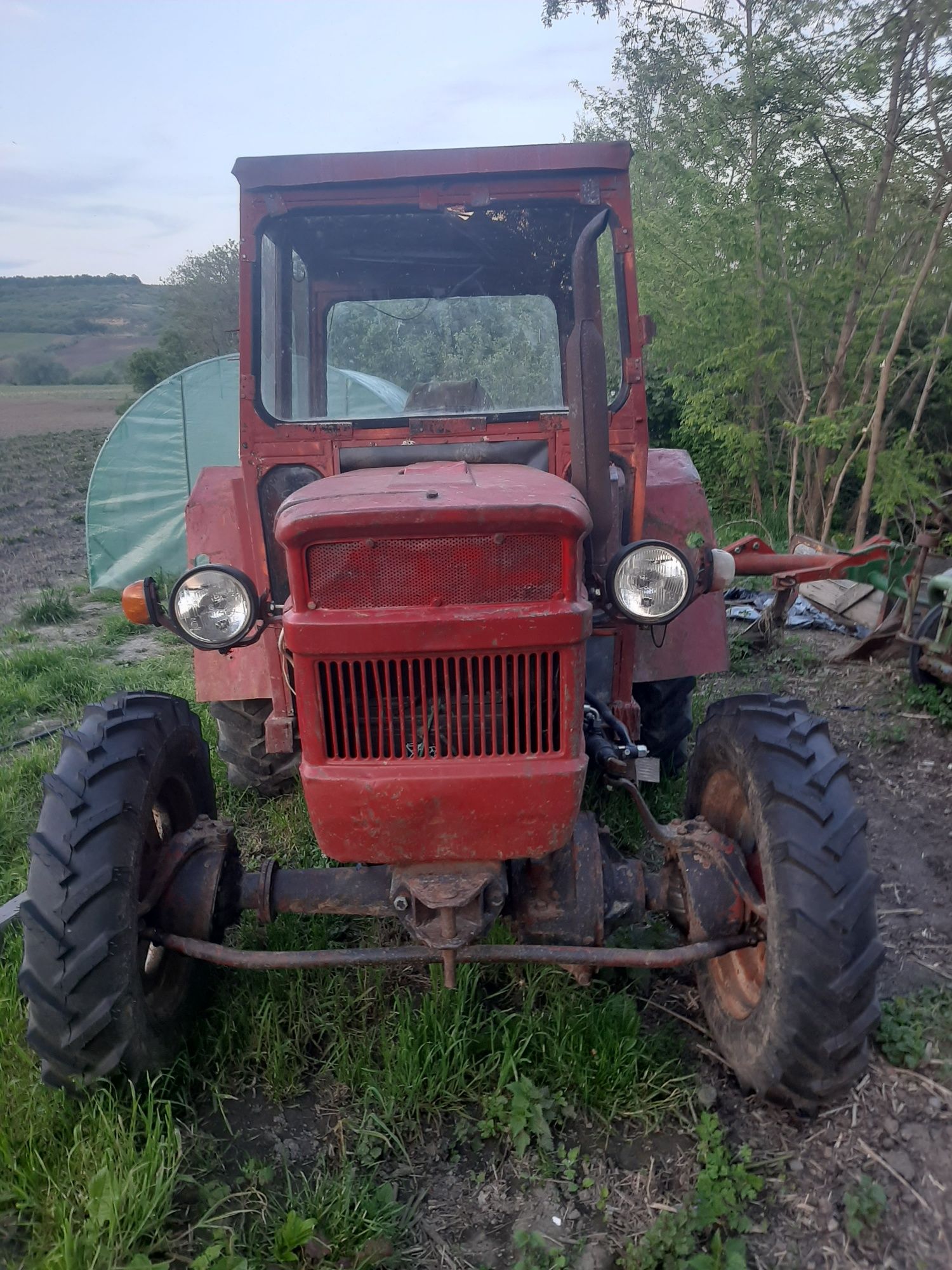 Tractor utb 445 dt cu 2 manete.