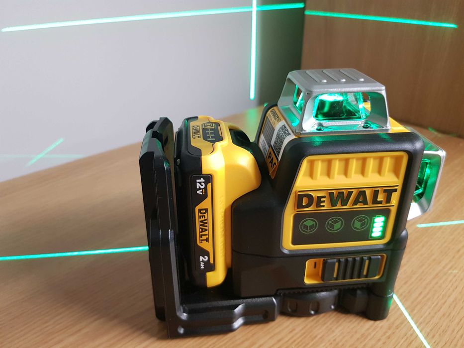 Nivela laser 360, lumina verde, nou + acumulator + incarcator