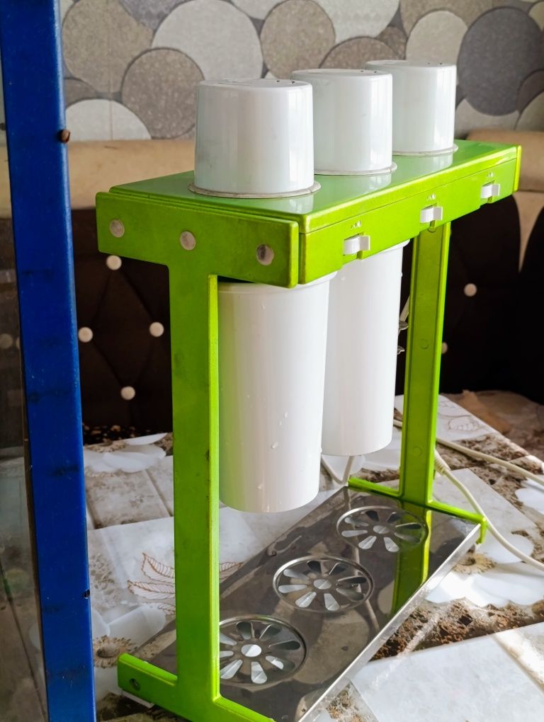 Kokteyl aparat 3 tali sotladi