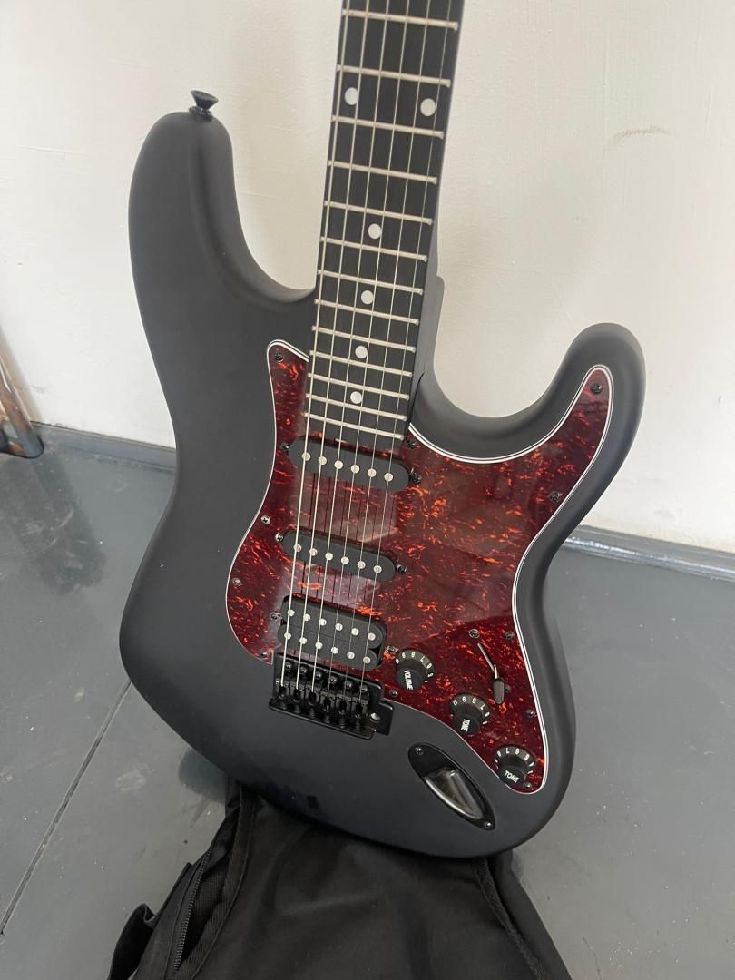 Chitara Harley Benton ST-20HSS SBK Standard Series -A-