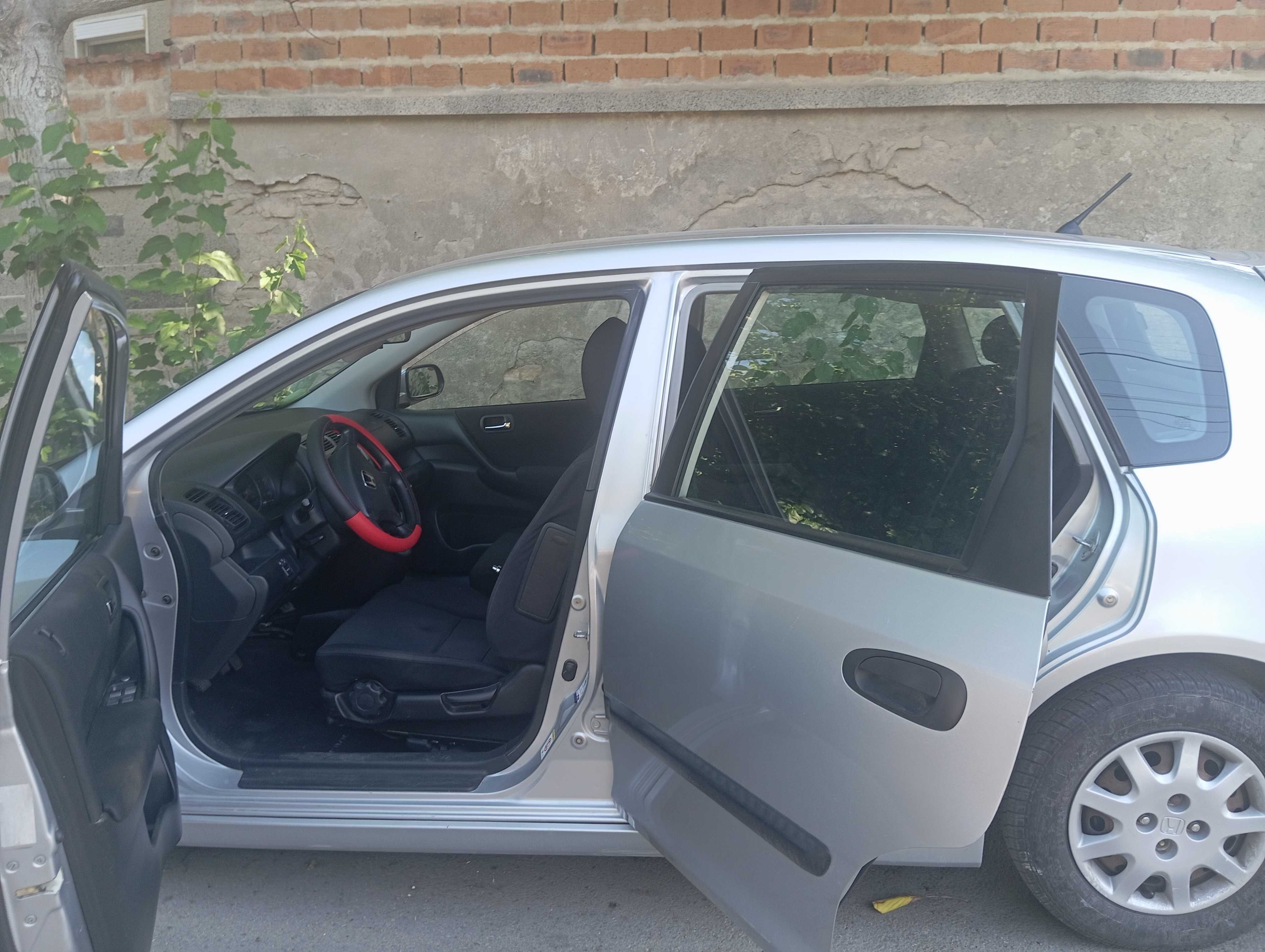 Хонда Сивик 5DR 2005г.