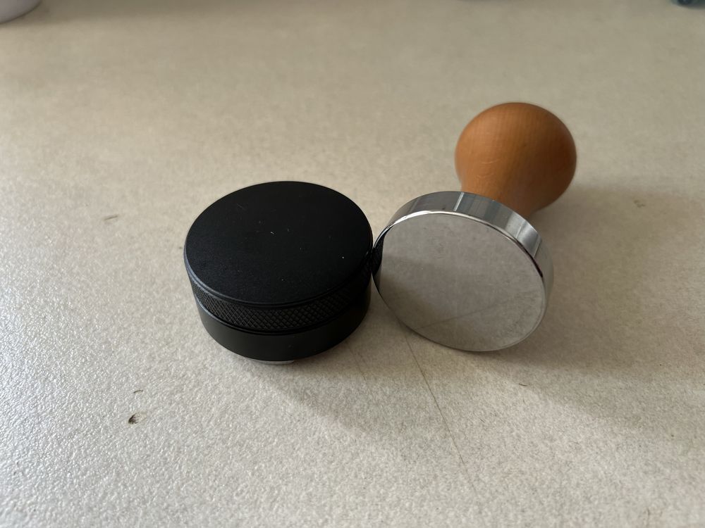 Tamper espresso + nivelator 51mm