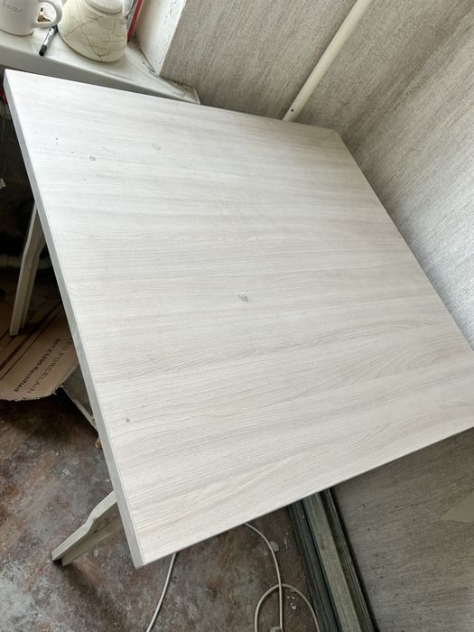 Стол и стулья за 7000 тг