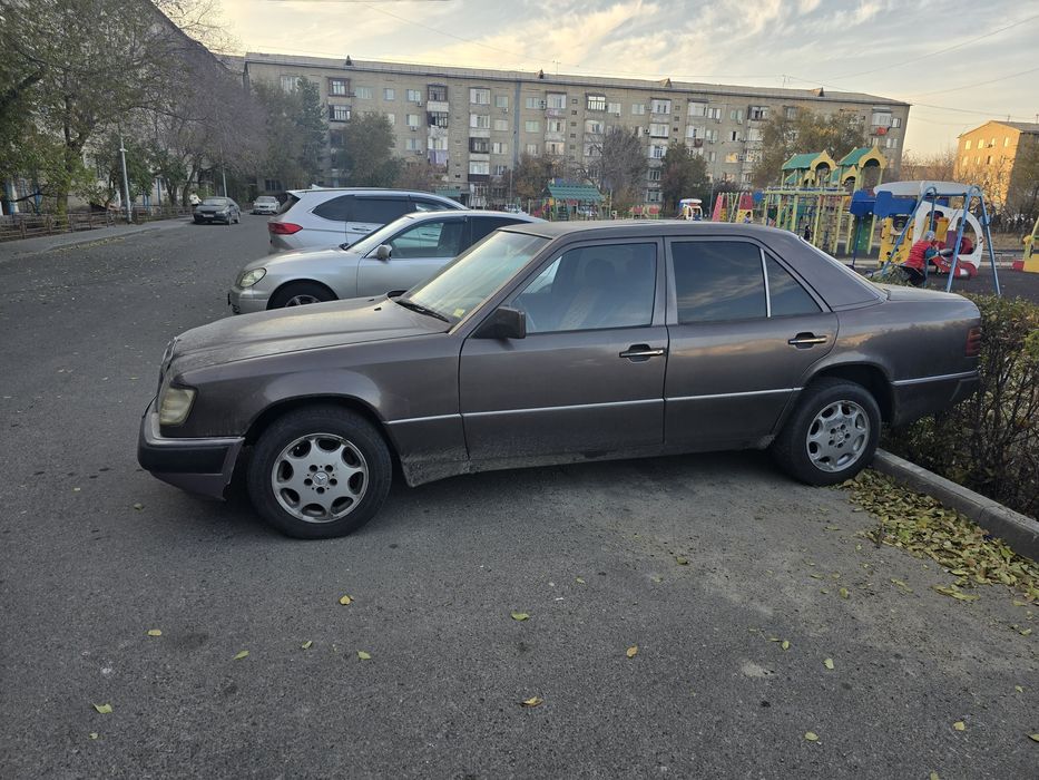 Продам Мерседес Е300