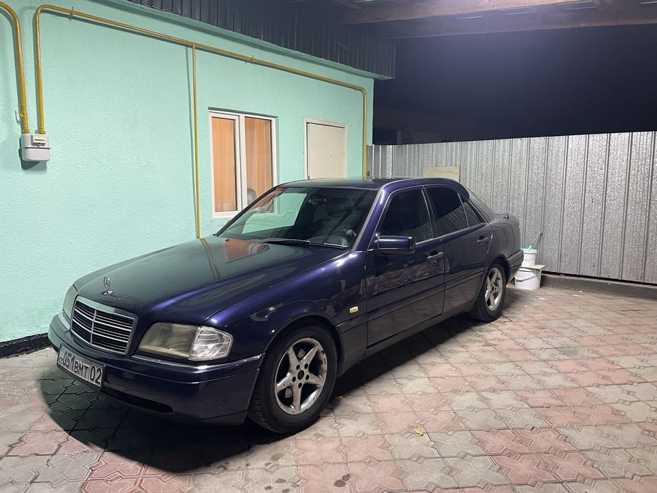 Продам мерседес с2.8