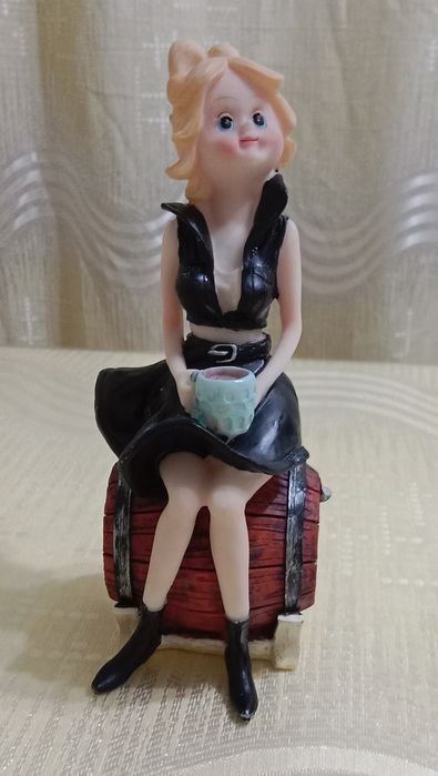 Продам статуэтку