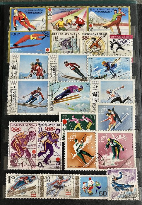 JG111. Класьор с 640 пощенски марки на тема  “ Спорт “