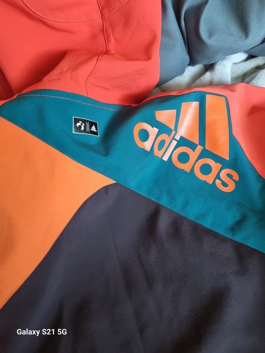 Ветровка ADIDAS запазена !