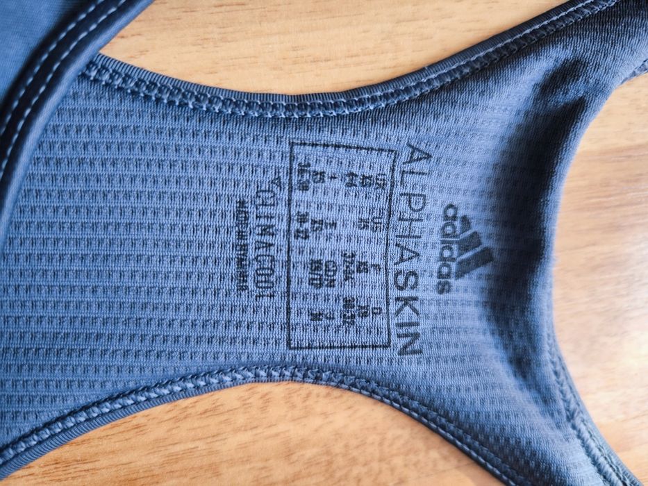 Top/bustiera  Adidas Climacool(30-32) sau 9-11 ani