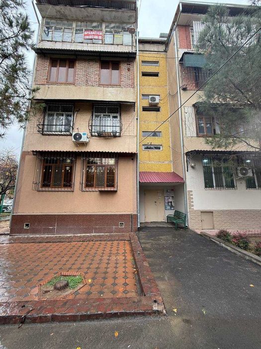 Продаётся 4 ком мед городок ор-р ресторан Офарин