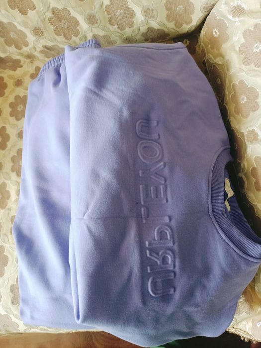 Спортивный новый костюм