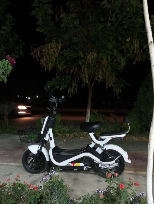 Elektron skuter sotiladi