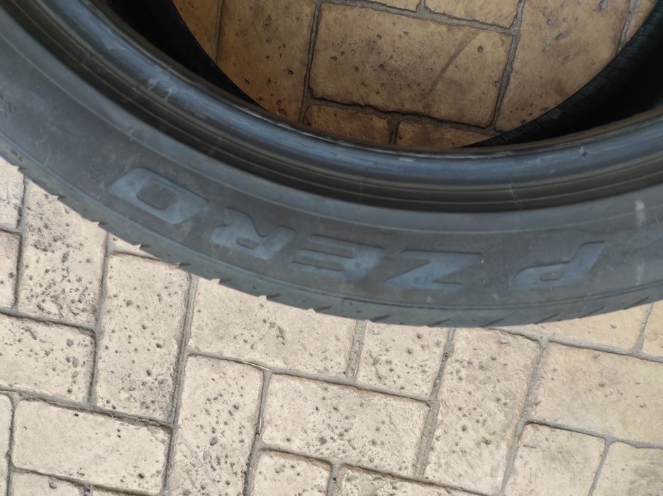 Гуми Pirelli 315/35/21 Pzero